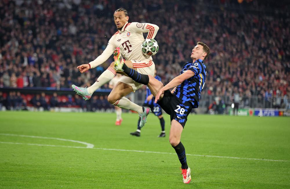 曾利用中场 曾利用中场